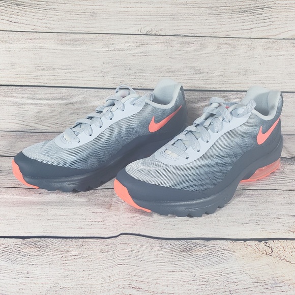 nike air max invigor womens